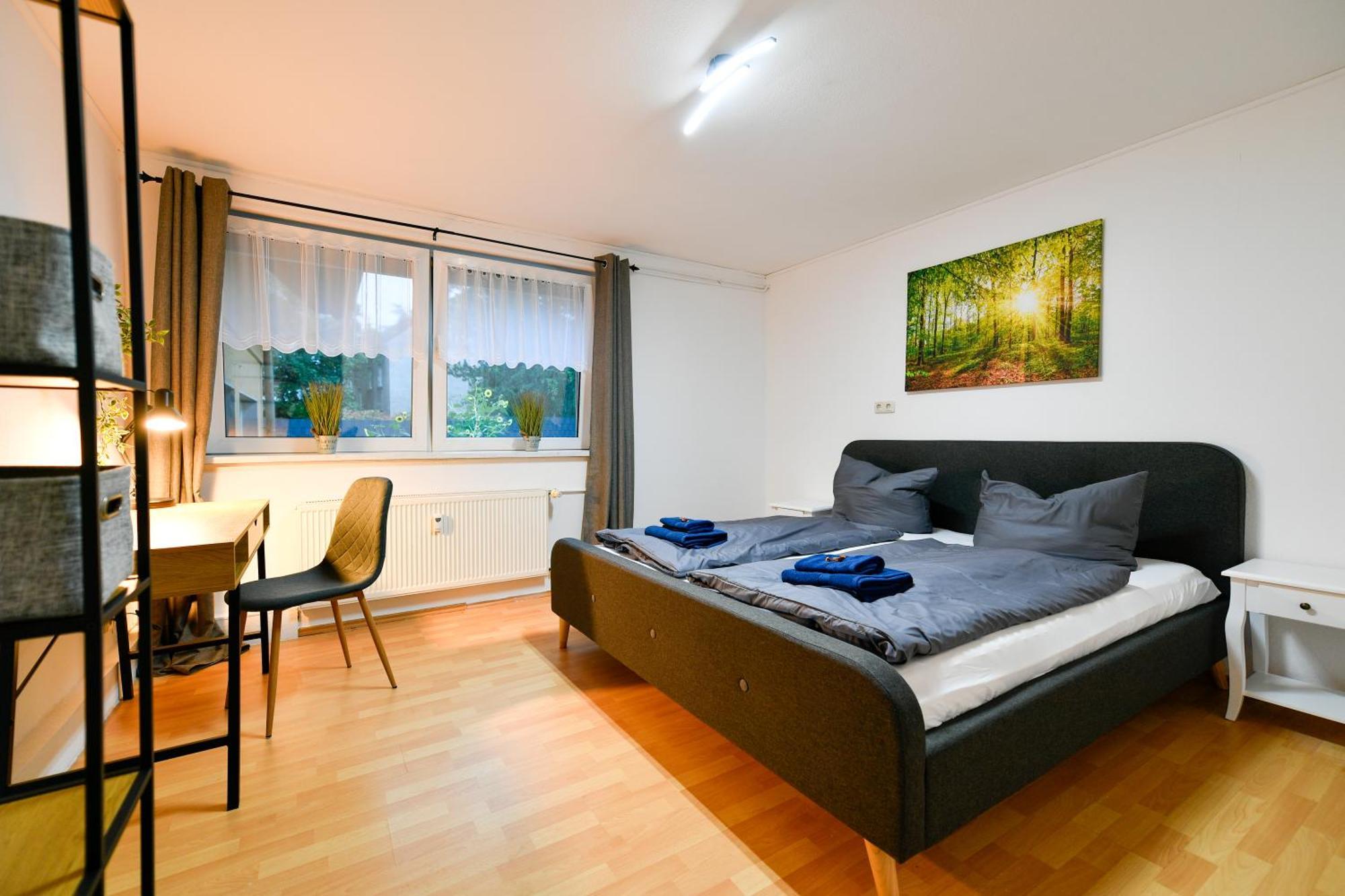 Grosses Spree Apartment, 3 Schlafzimmer Bis 10 Personen, 4X Kfz Parkplatz, Terrasse, Waschtrockner, Wlan, Netflix Cottbus Bagian luar foto
